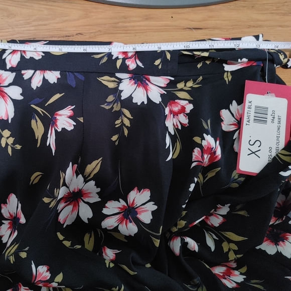 Velvet by Graham and Spencer Skirt - Picture 7 of 7